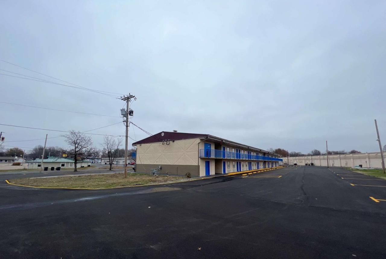 Отель Super 8 By Wyndham Paducah I-24 Exit 4 Экстерьер фото